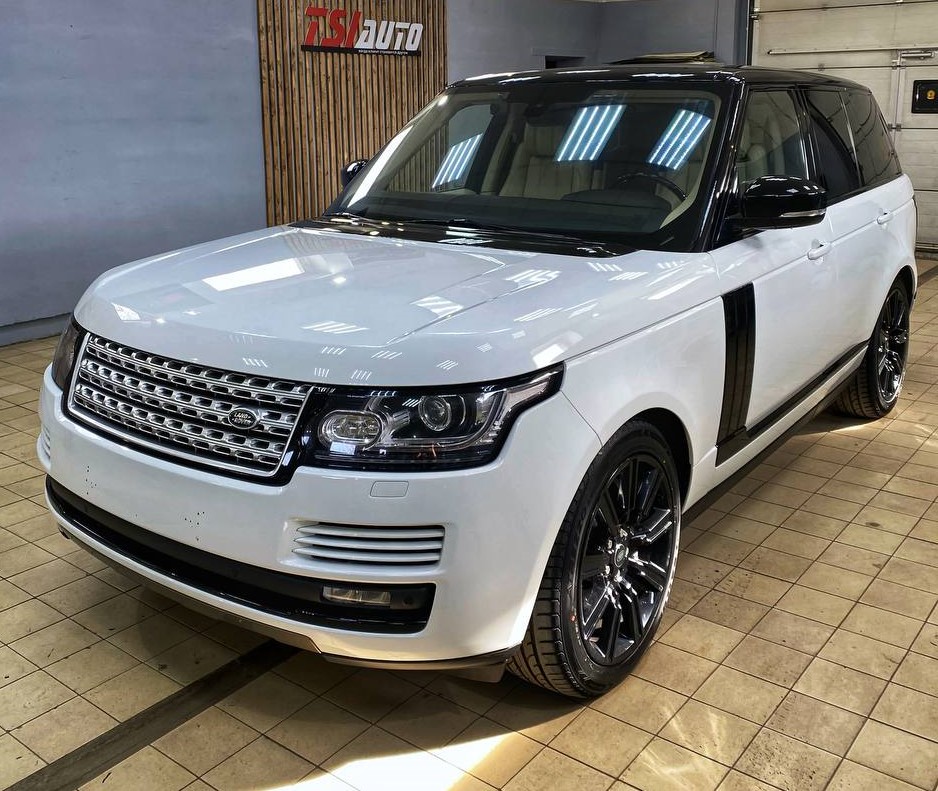 Полировка кузова и защита керамикой Range Rover Vogue смотреть цены и фото